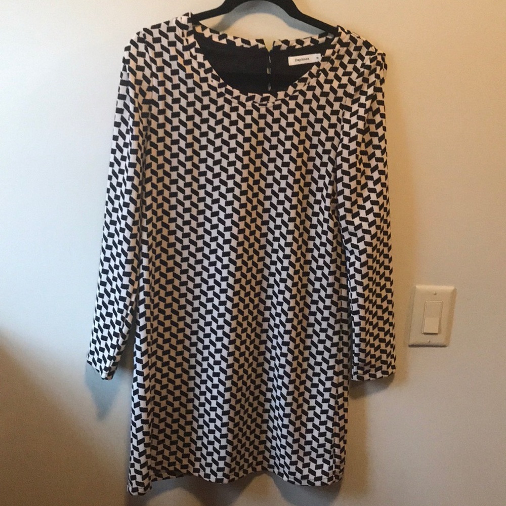 Checkered print long sleeve flowy dress